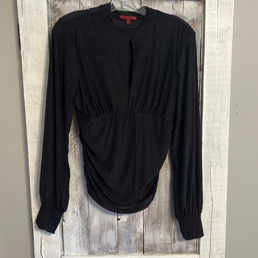 Fitted black front slit mock neck top!